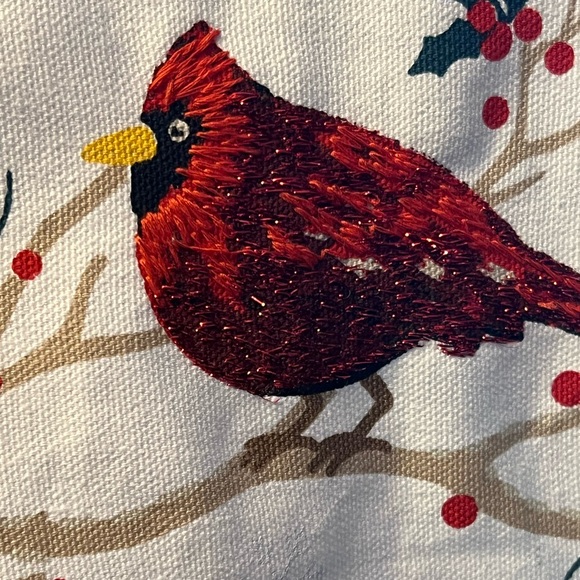 NWT-Twig &Twine Large Canvas white with Red Cardinals tote ❄️ - Picture 3 of 9